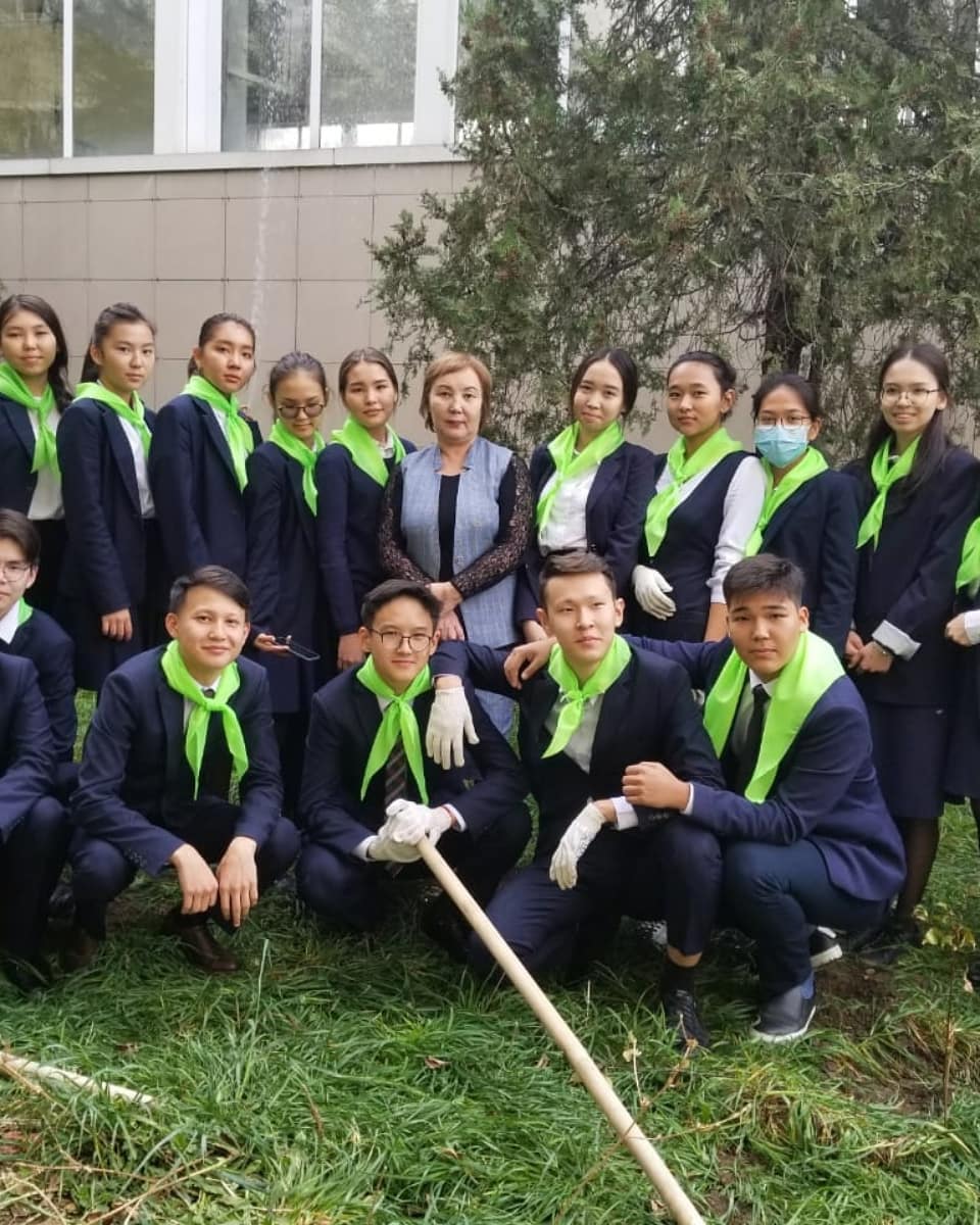 Гимназиямызда оқушыларымыз ағаштар отырғызды!