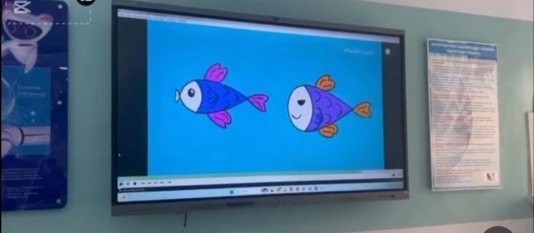 Гимназияда информатика сабағында жасанды интеллекттің мүмкіндіктері кеңінен қолданылып, сабақтар заманауи әрі қызықты форматта өткізілуде.